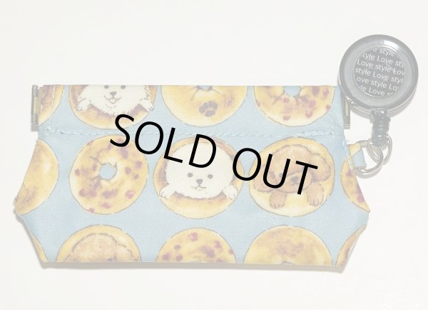 画像1: トリーツポーチ（犬&ベーグル柄)スカイブルー防水加工 (1)